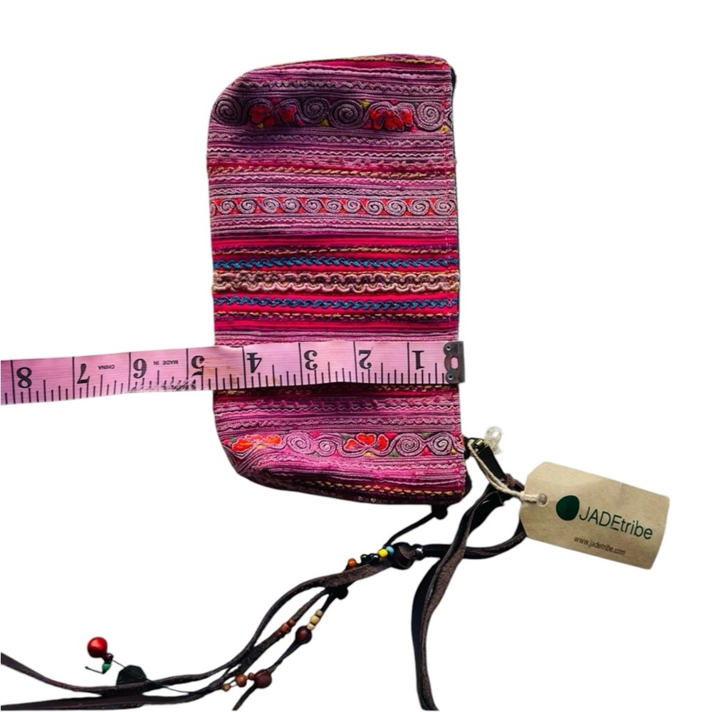 Pink Toned Handcrafted Woven Jade Tribe Clutch pull tab and leather Fringe - Picture 11 of 12